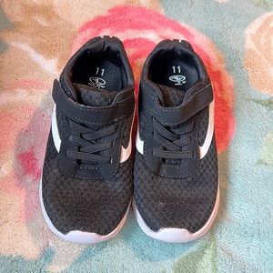 Athletic works size 11 black Velcro tennis shoes